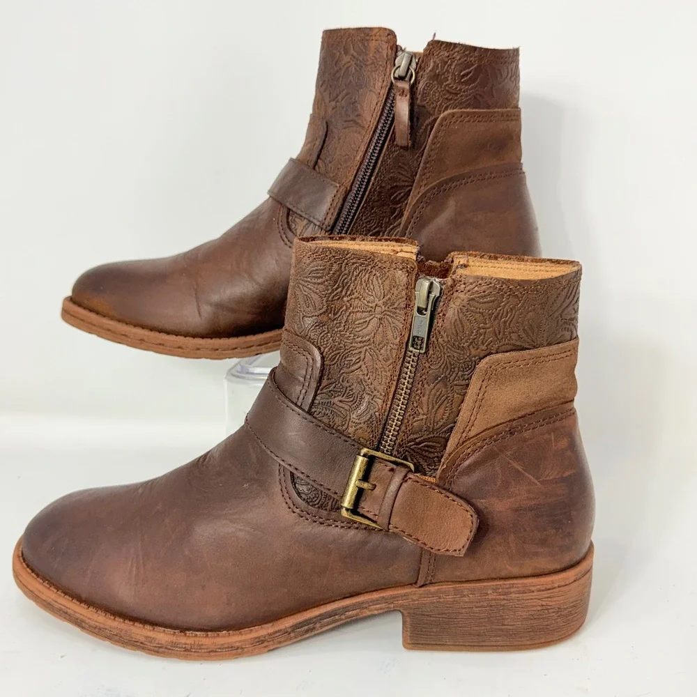 Comfortiva brown leather